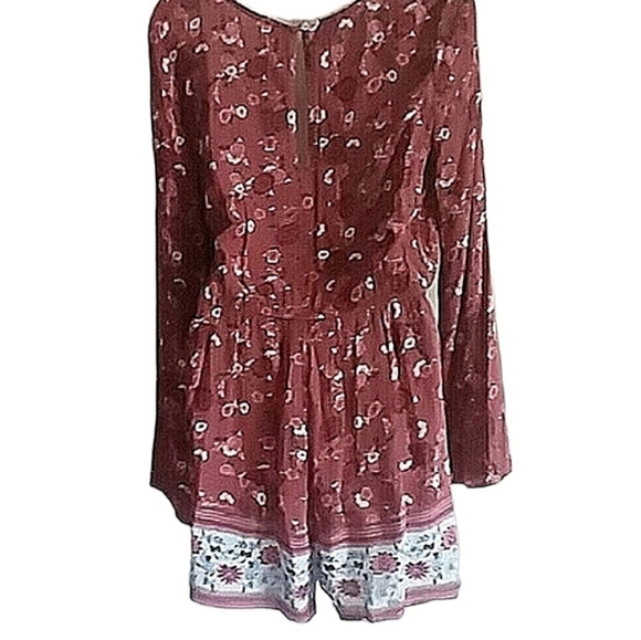 Mudd Women's Long Sleeve Floral Romper Size Medium 🆕 - Picture 8 of 9